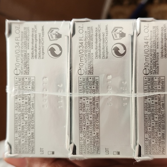 3 Pack! Vichy Liftactiv Vitamin C Brightening Skin Corrector 10ml, 15% Vit C - Picture 7 of 16